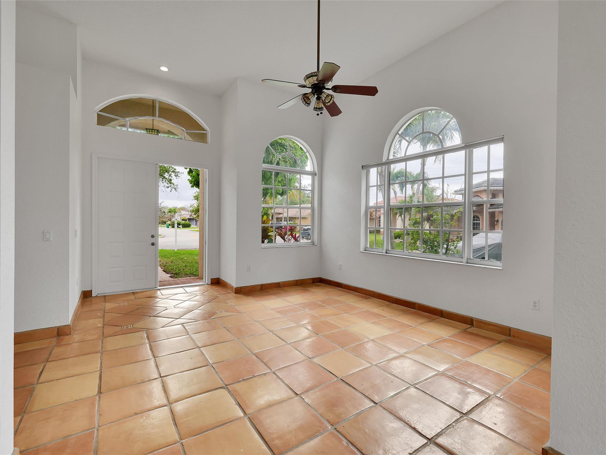 Royal Land Amd 132-20 B - Residential