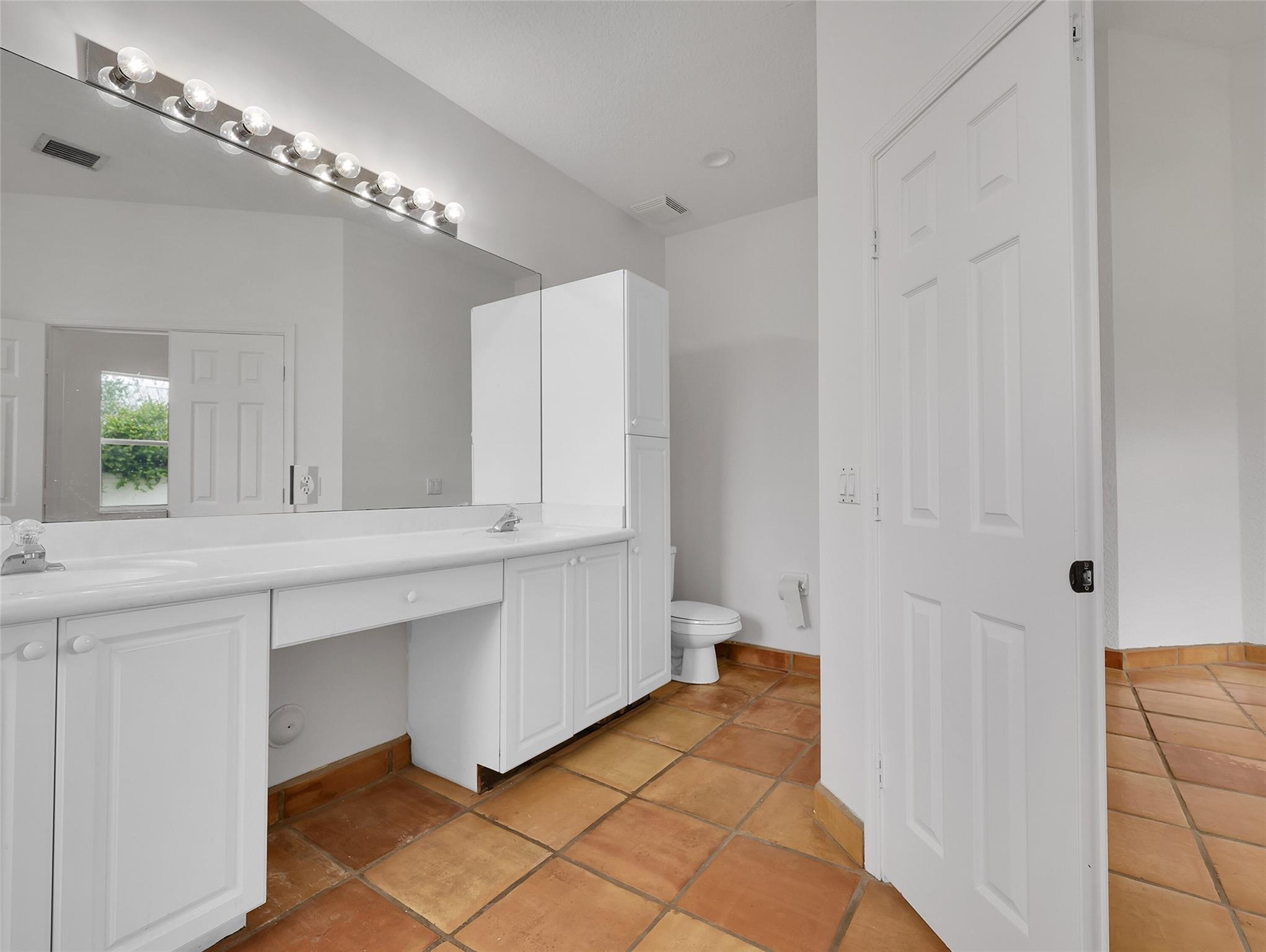 Royal Land Amd 132-20 B - Residential