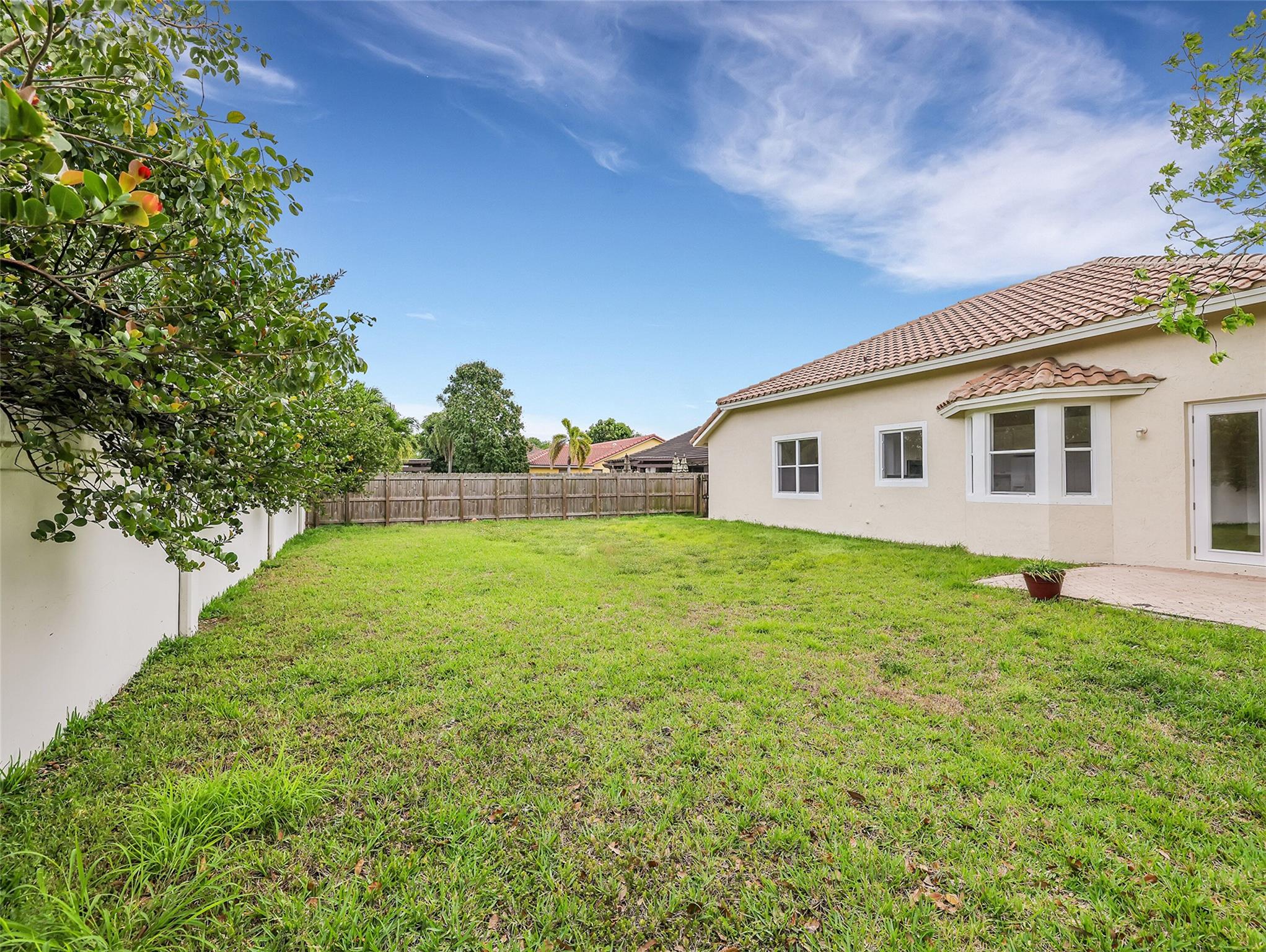 Royal Land Amd 132-20 B - Residential