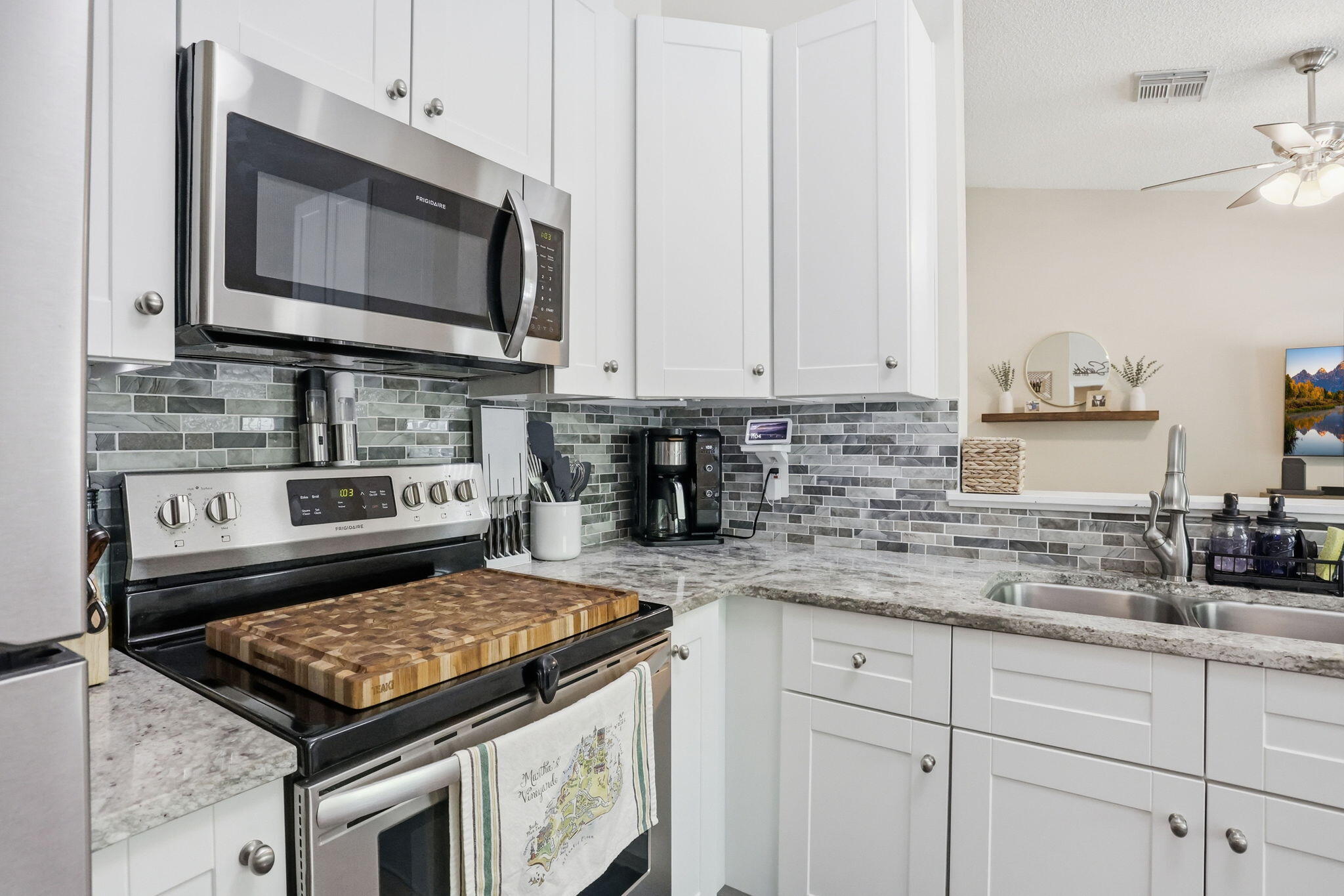 COUNTERPOINT ESTATES 13 - Residential