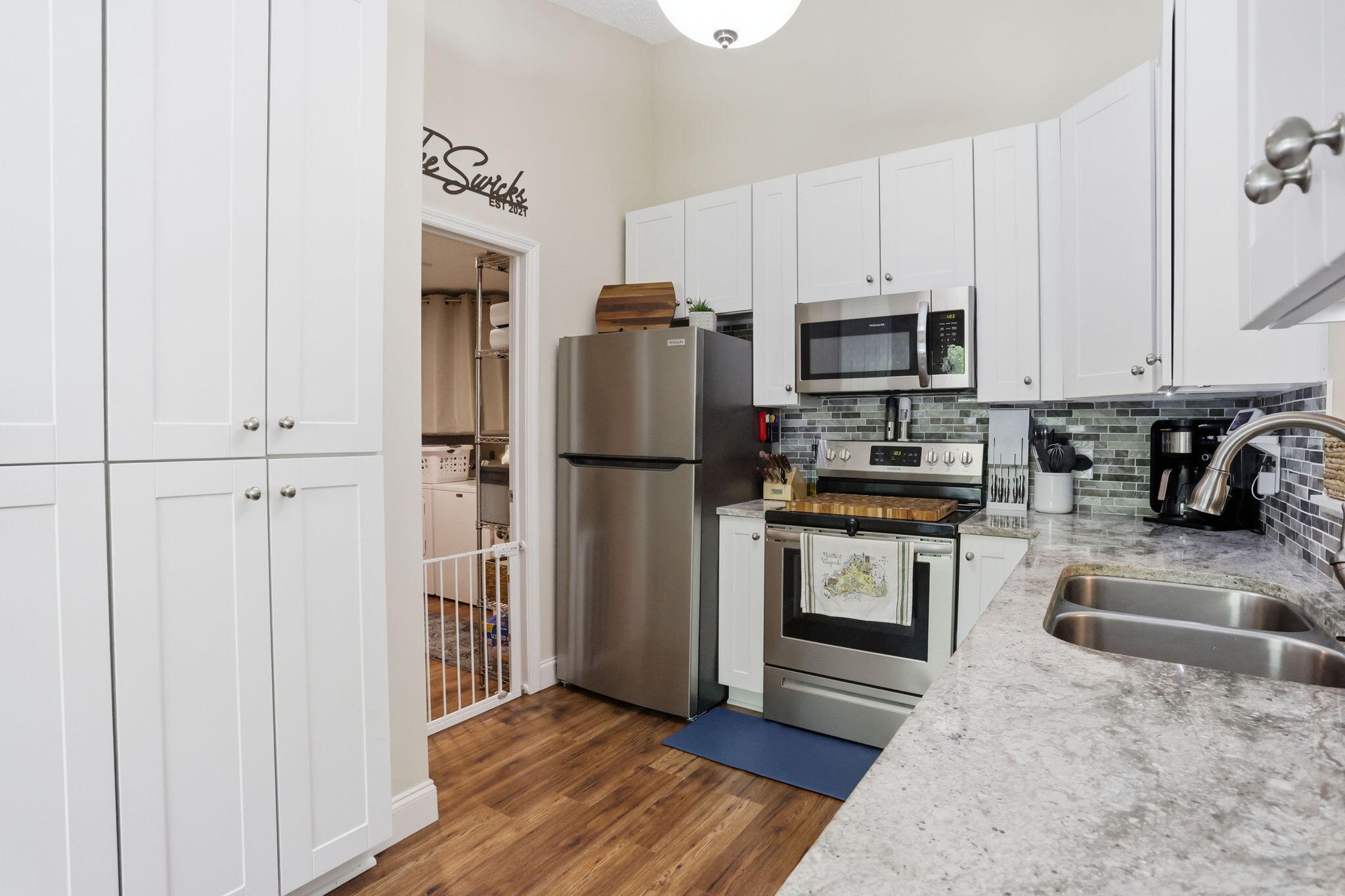 COUNTERPOINT ESTATES 13 - Residential