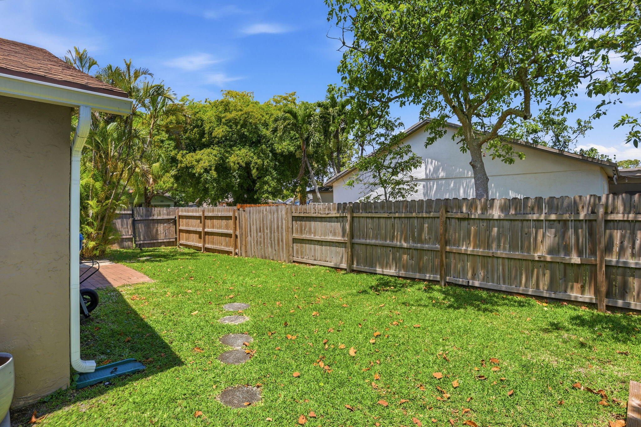 COUNTERPOINT ESTATES 13 - Residential