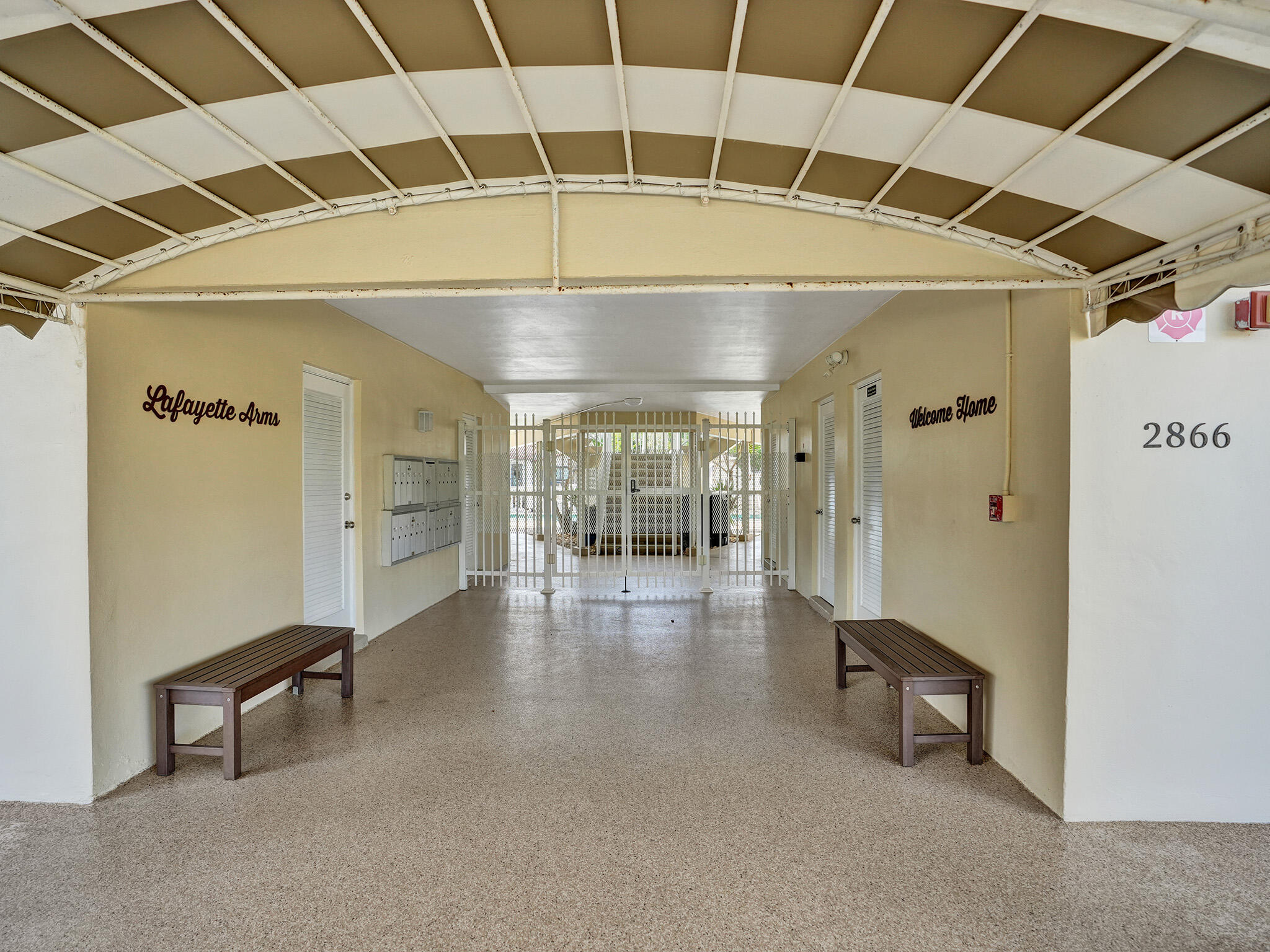 2866 NE 30th Street 3