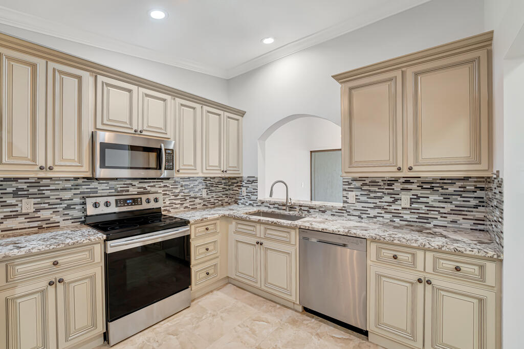 3304 Perimeter Drive