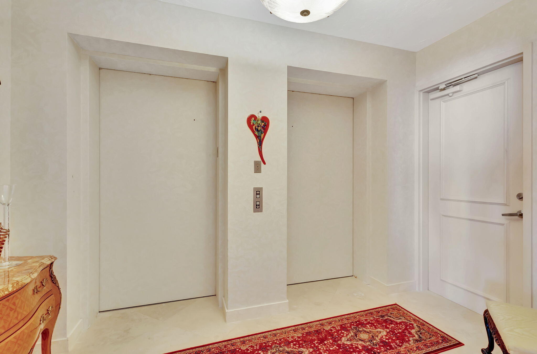 800 Ocean Drive 404