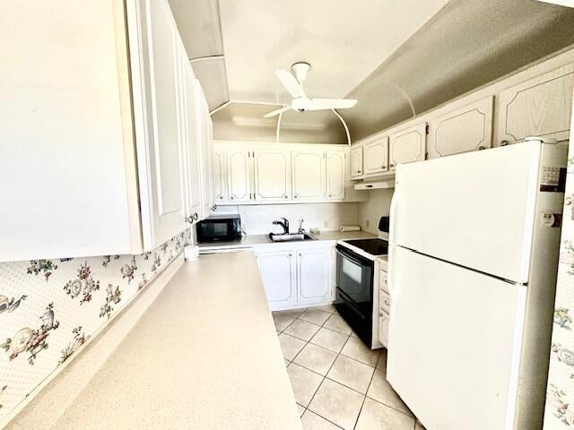 Photo of 59 Preston B, Boca Raton, FL 33434 (MLS # B26088937)