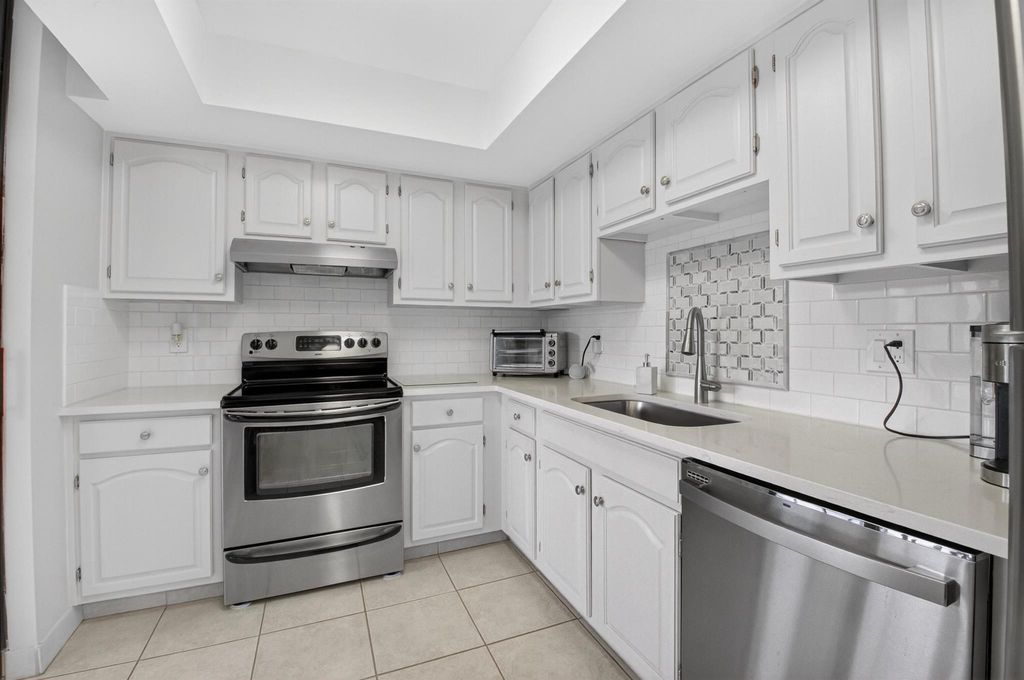 Photo of 6815 Willow Wood Drive #4022, Boca Raton, FL 33434 (MLS # R11096438)