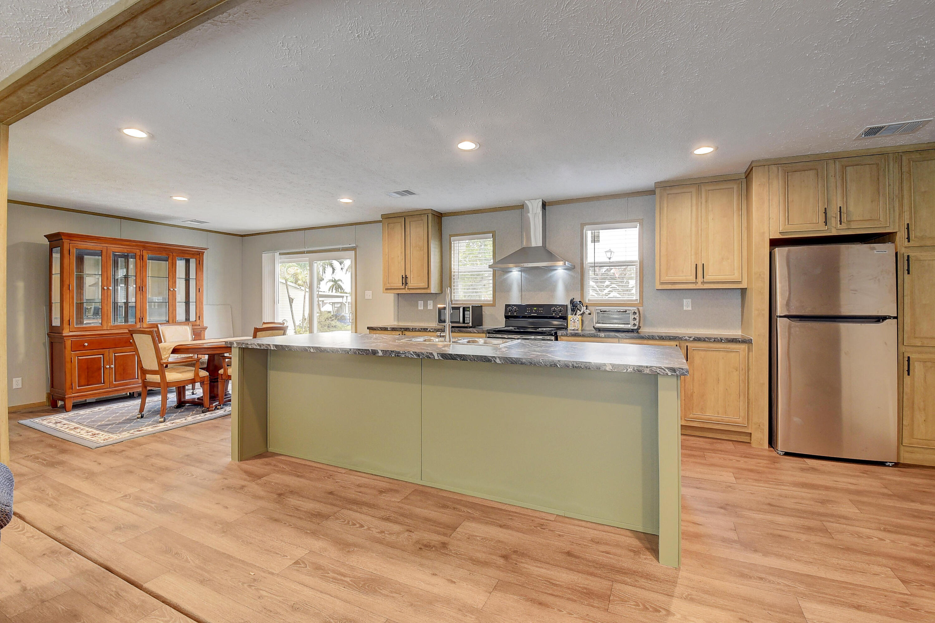 COLONIAL ESTATES INC MOBILE HOME PARK - Residential