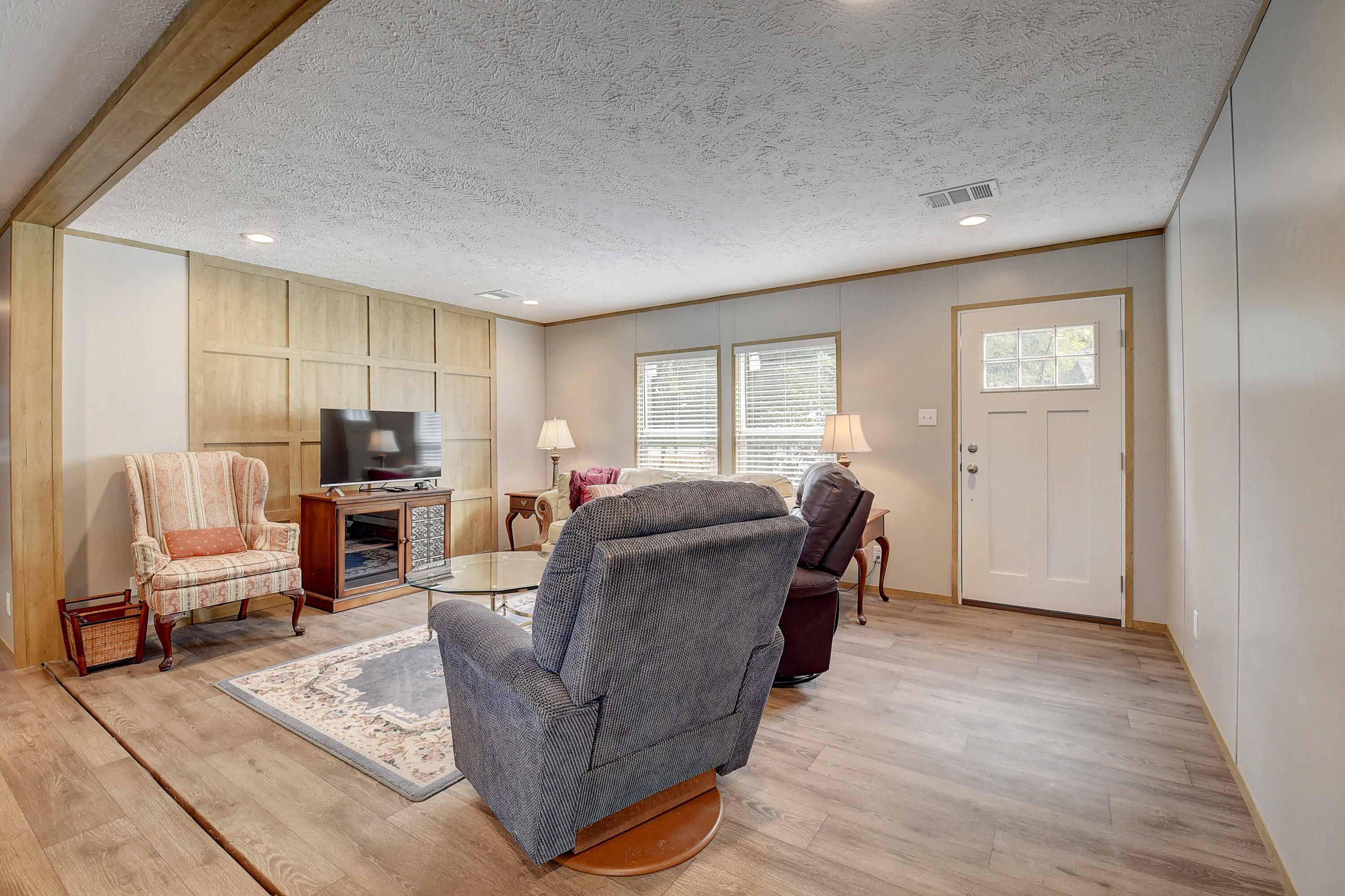 COLONIAL ESTATES INC MOBILE HOME PARK - Residential