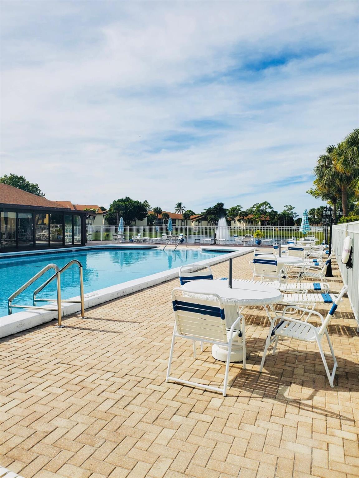 PINE RIDGE IV COND DECL F - Residential Lease