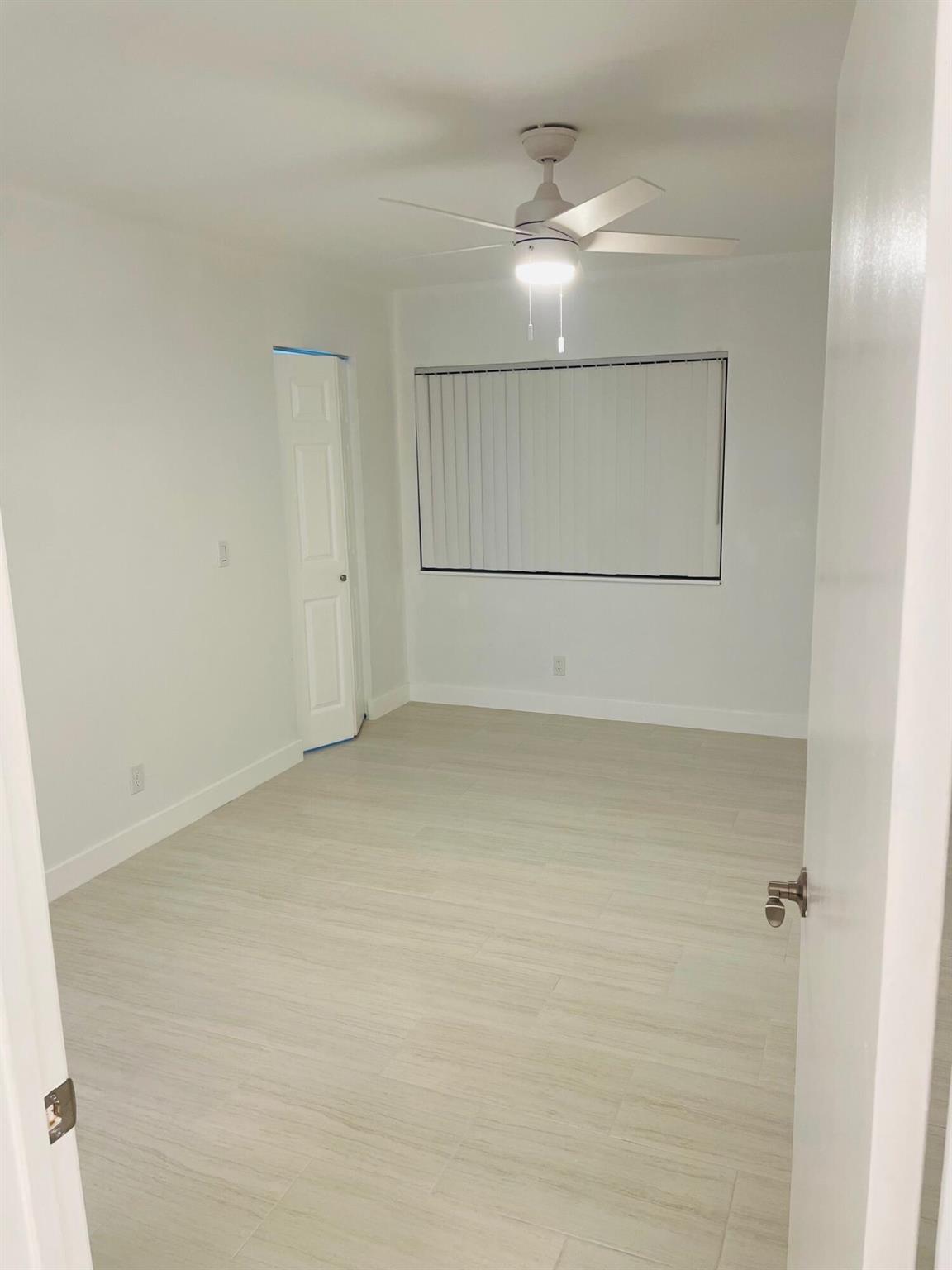 PINE RIDGE IV COND DECL F - Residential Lease