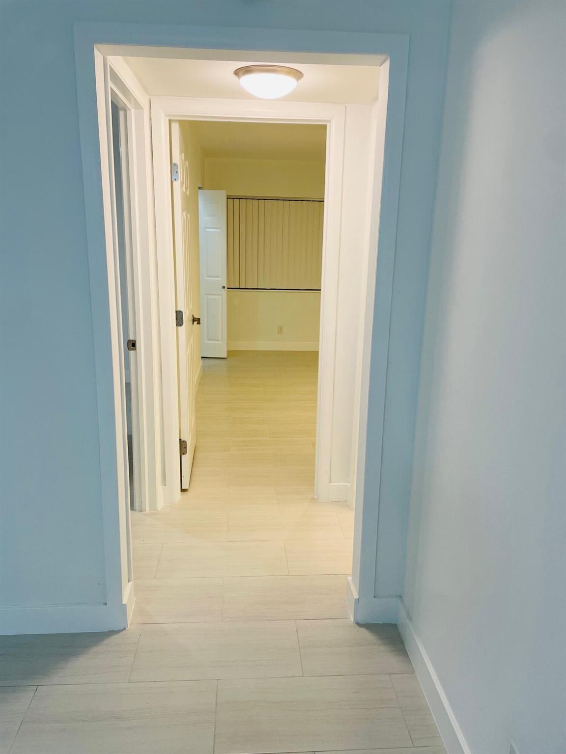 PINE RIDGE IV COND DECL F - Residential Lease