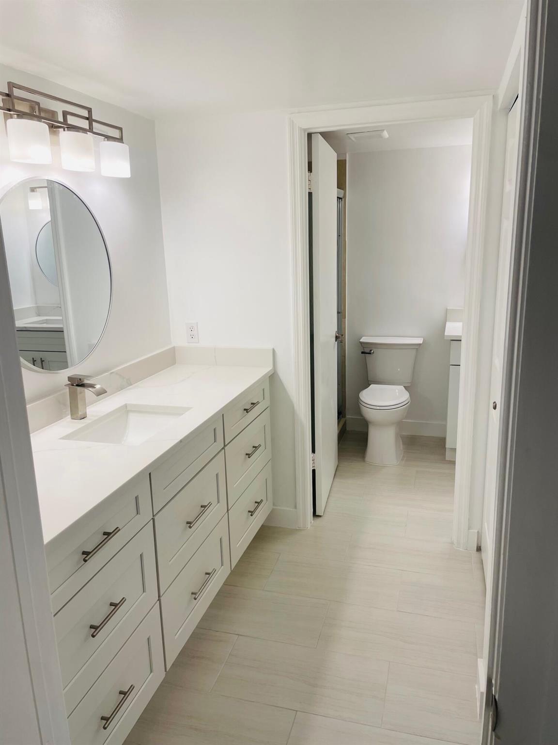 PINE RIDGE IV COND DECL F - Residential Lease