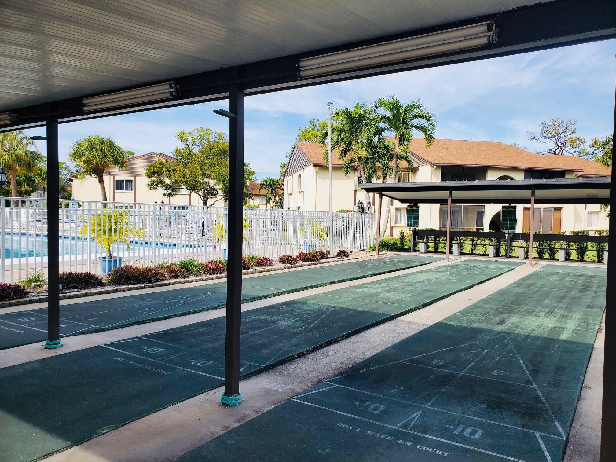 PINE RIDGE IV COND DECL F - Residential Lease