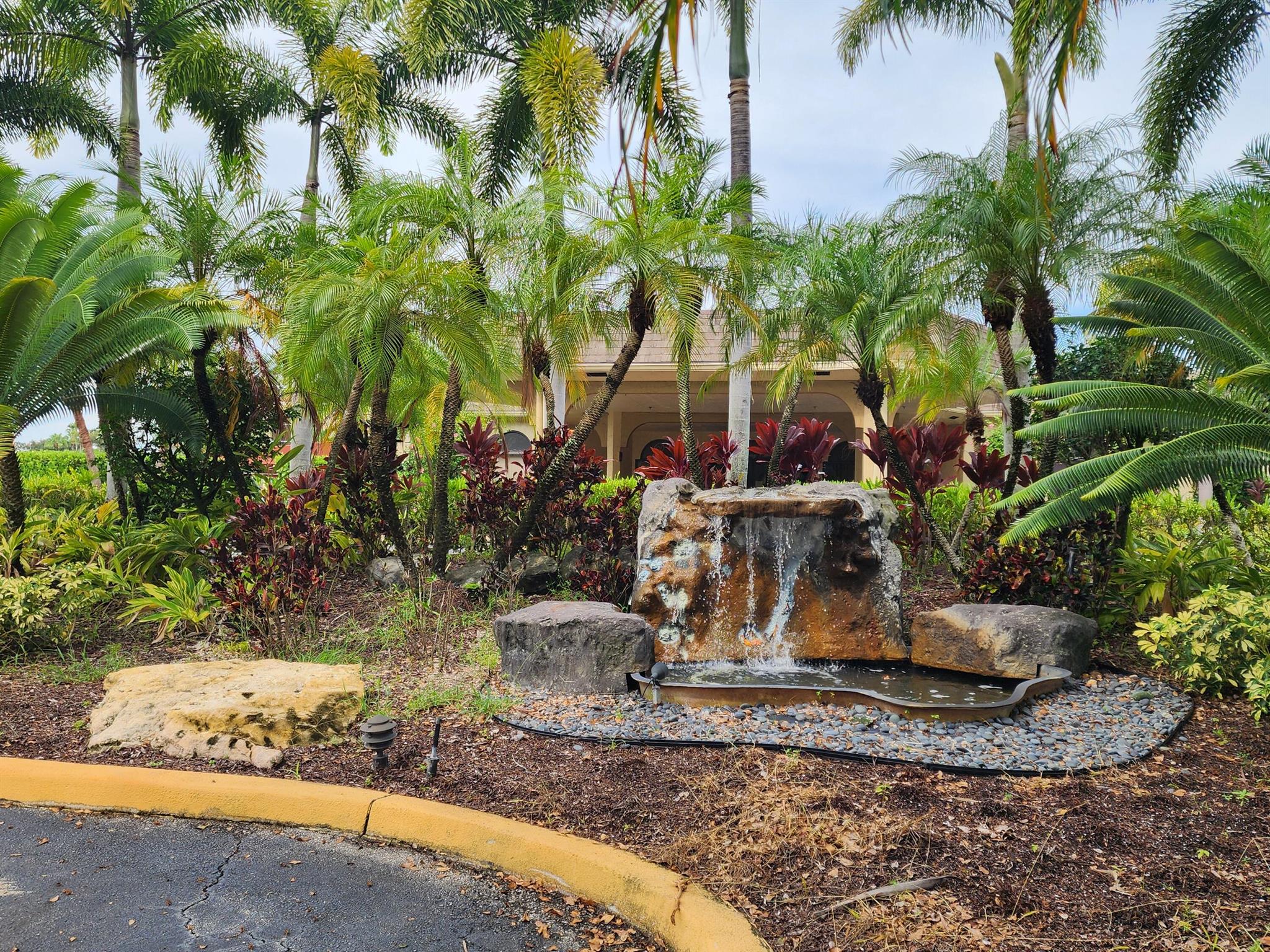 POINCIANA PLACE CONDO 1,2 - Residential Lease