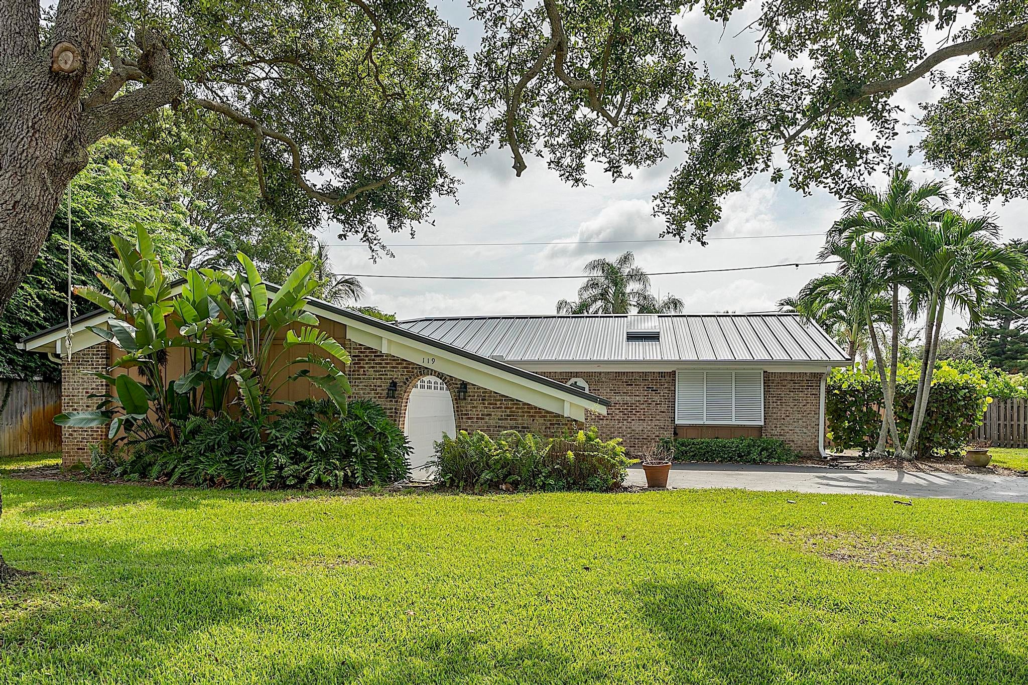 119 W NORFOLK Road