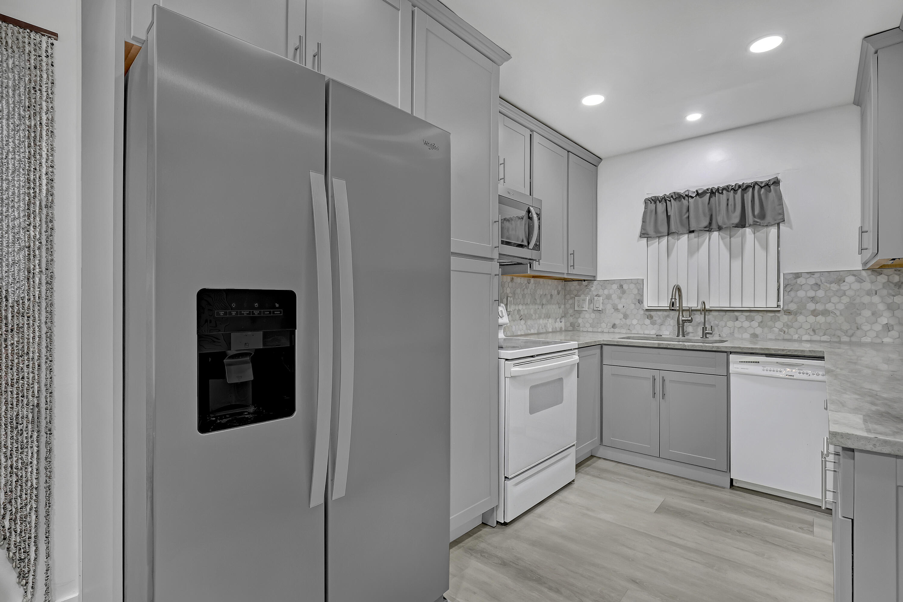 COURTYARD CONDO - Residential