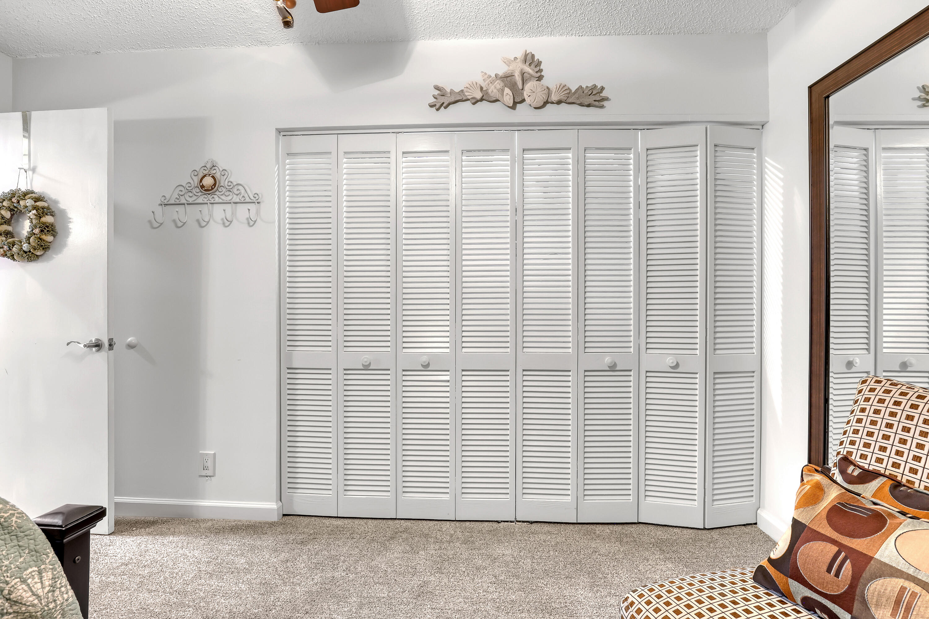 COURTYARD CONDO - Residential