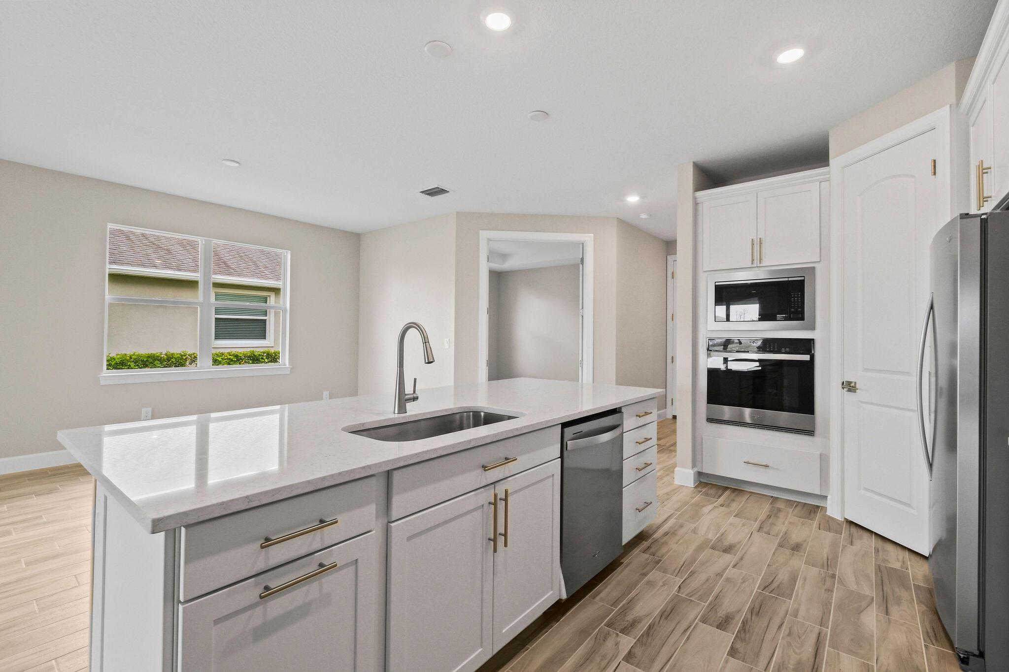 DEL WEBB TRADITION - Residential