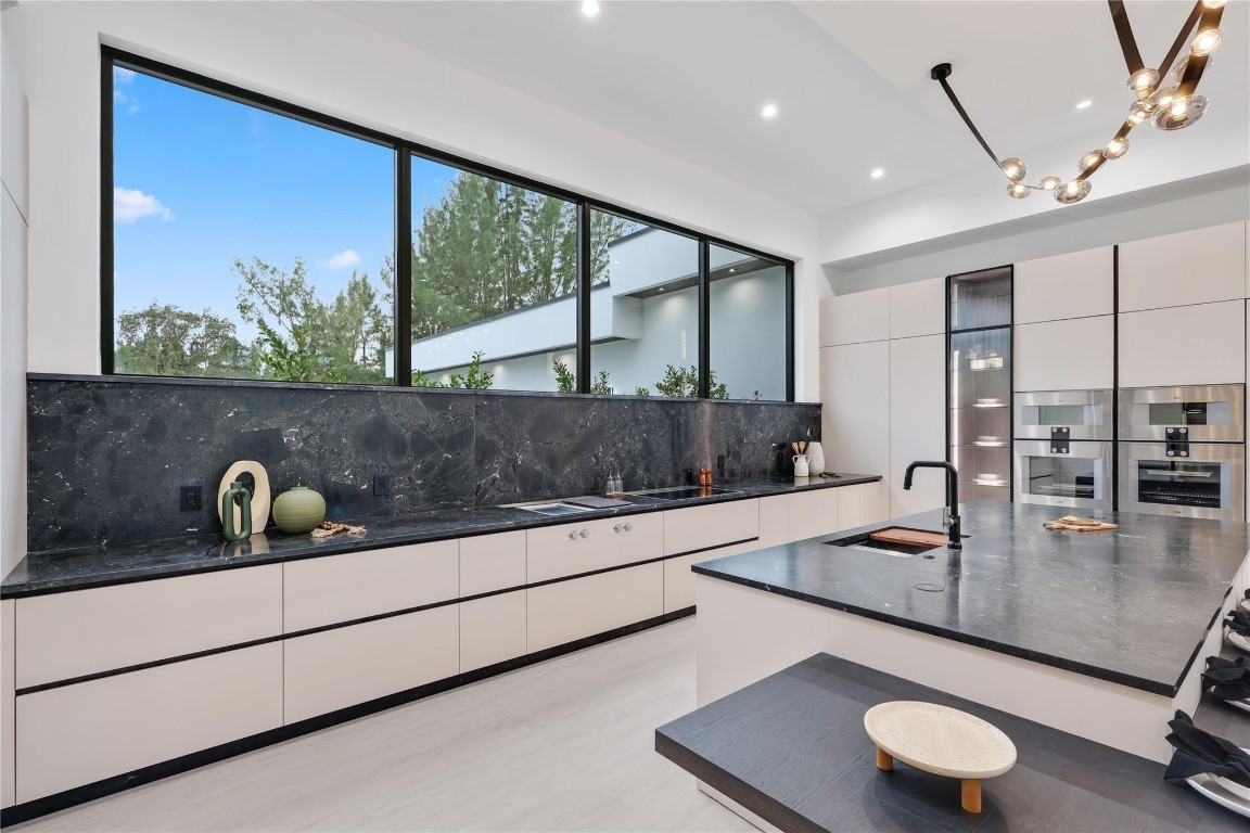 Rayel Estates 1 174-194 B - Residential