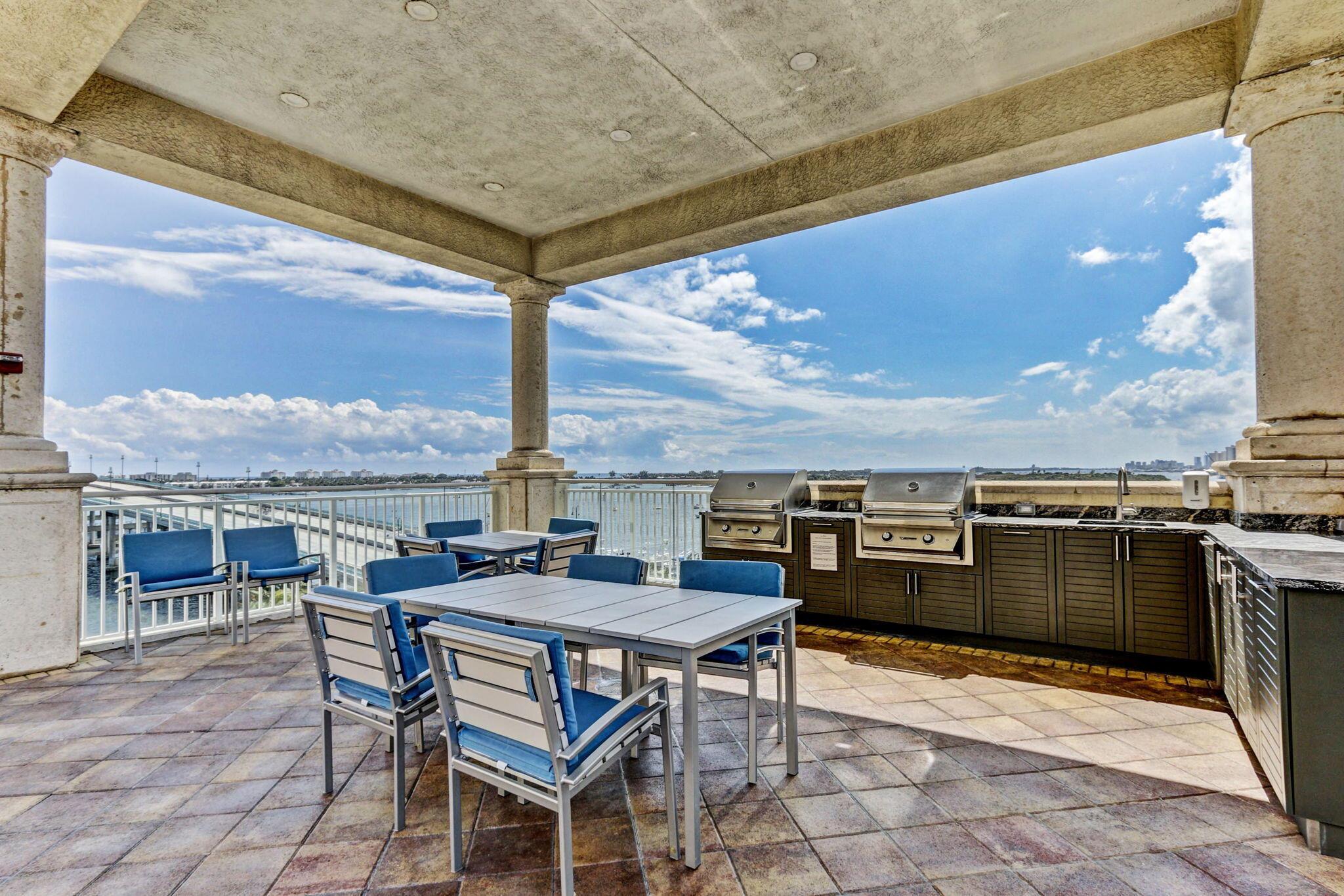 MARINA GRANDE RIVIERA BEA - Residential