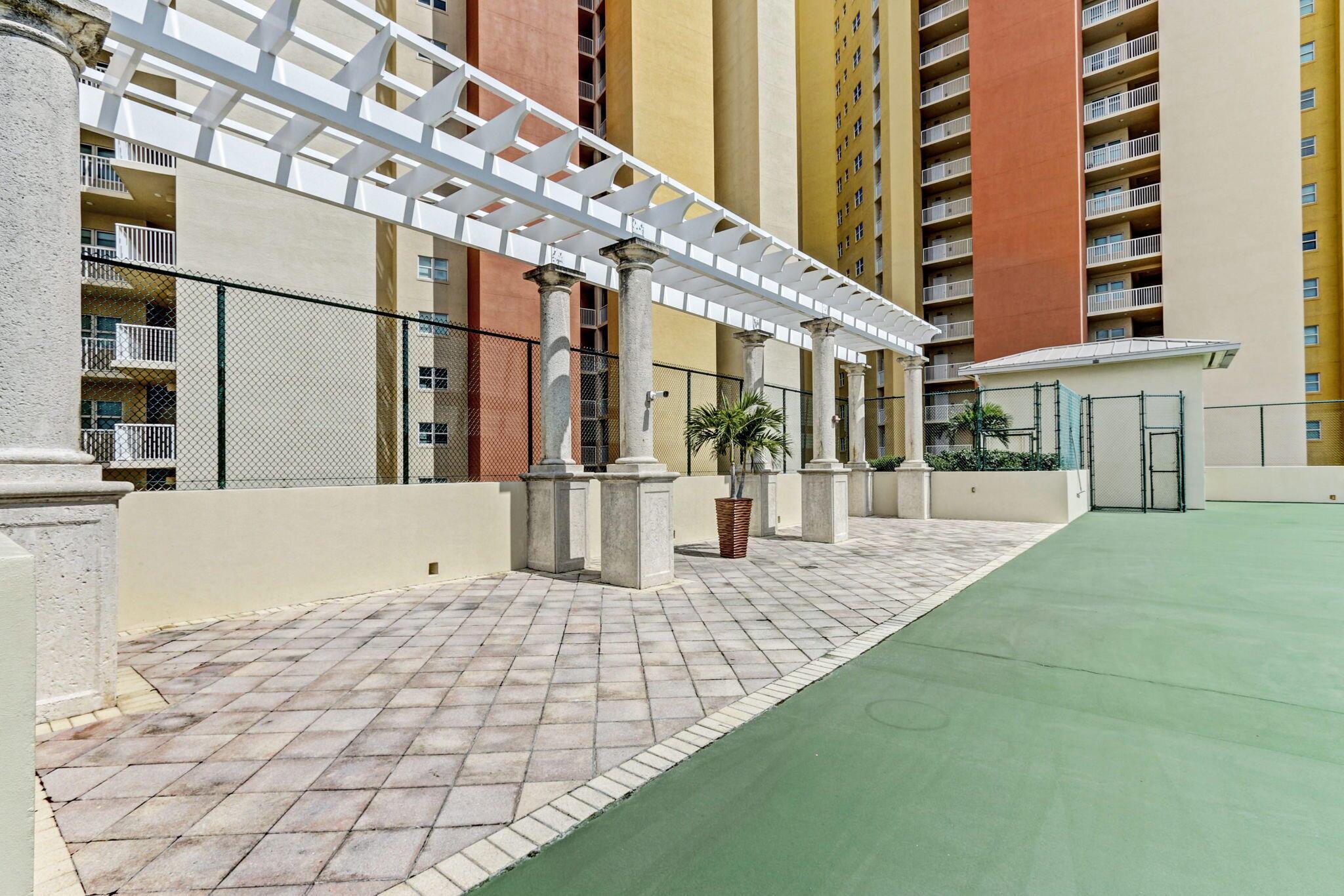 MARINA GRANDE RIVIERA BEA - Residential