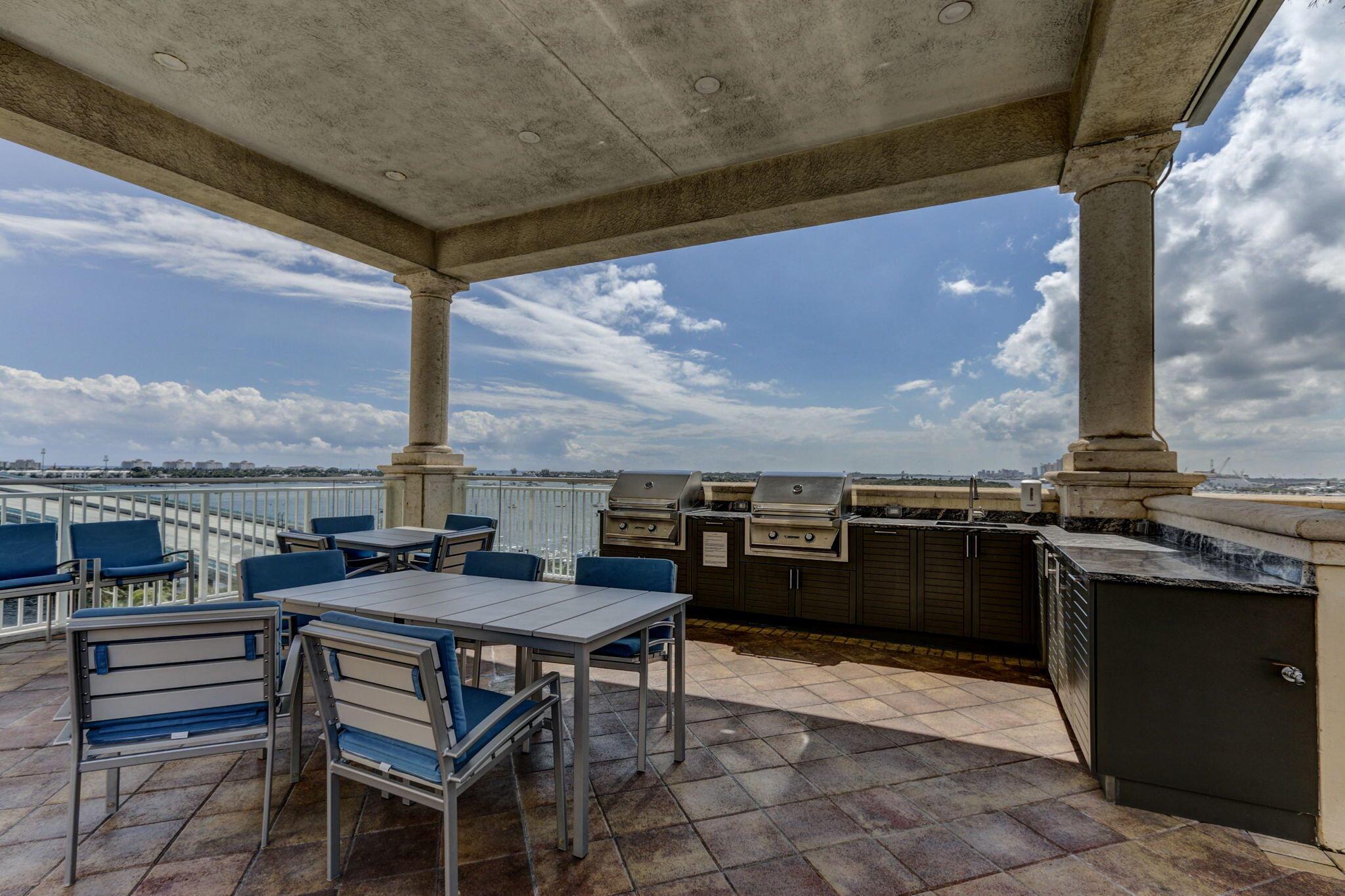 MARINA GRANDE RIVIERA BEA - Residential