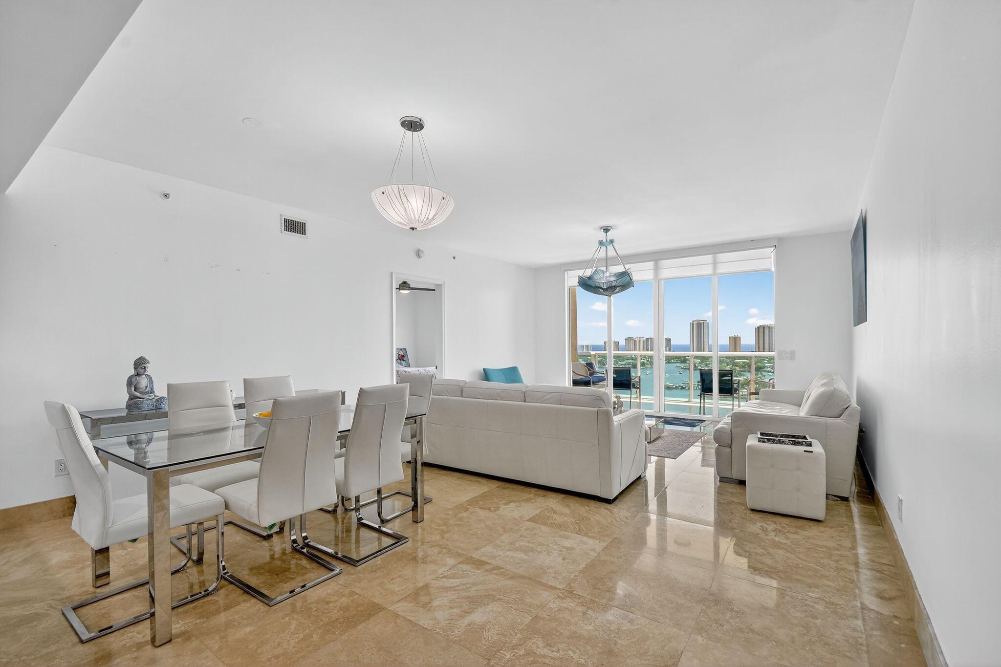 MARINA GRANDE RIVIERA BEA - Residential