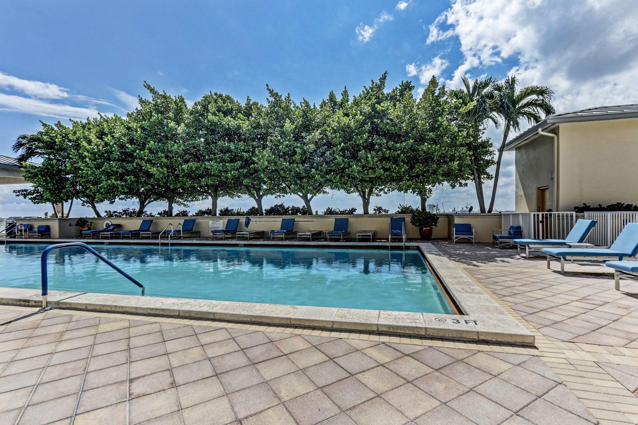 MARINA GRANDE RIVIERA BEA - Residential
