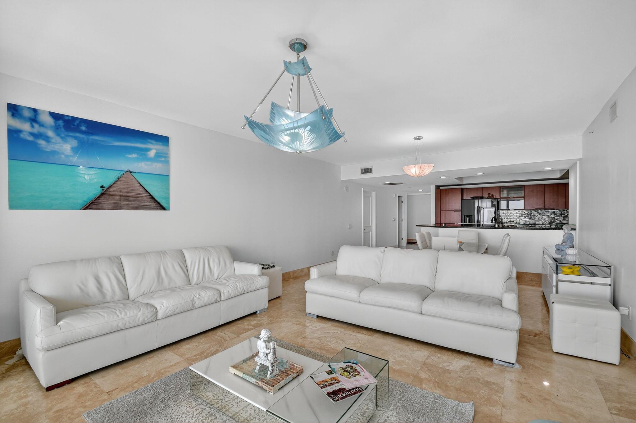 MARINA GRANDE RIVIERA BEA - Residential