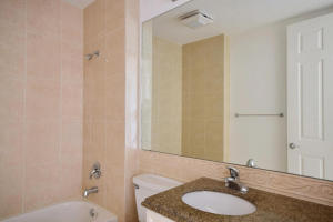 HARBOUR ISLE AT HUTCHINSON ISLAND WEST A CONDOMIN - Residential