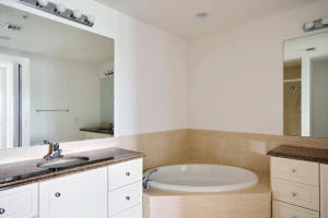 HARBOUR ISLE AT HUTCHINSON ISLAND WEST A CONDOMIN - Residential