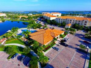 HARBOUR ISLE AT HUTCHINSON ISLAND WEST A CONDOMIN - Residential
