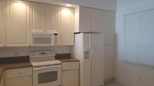 HARBOUR ISLE AT HUTCHINSON ISLAND WEST A CONDOMIN - Residential