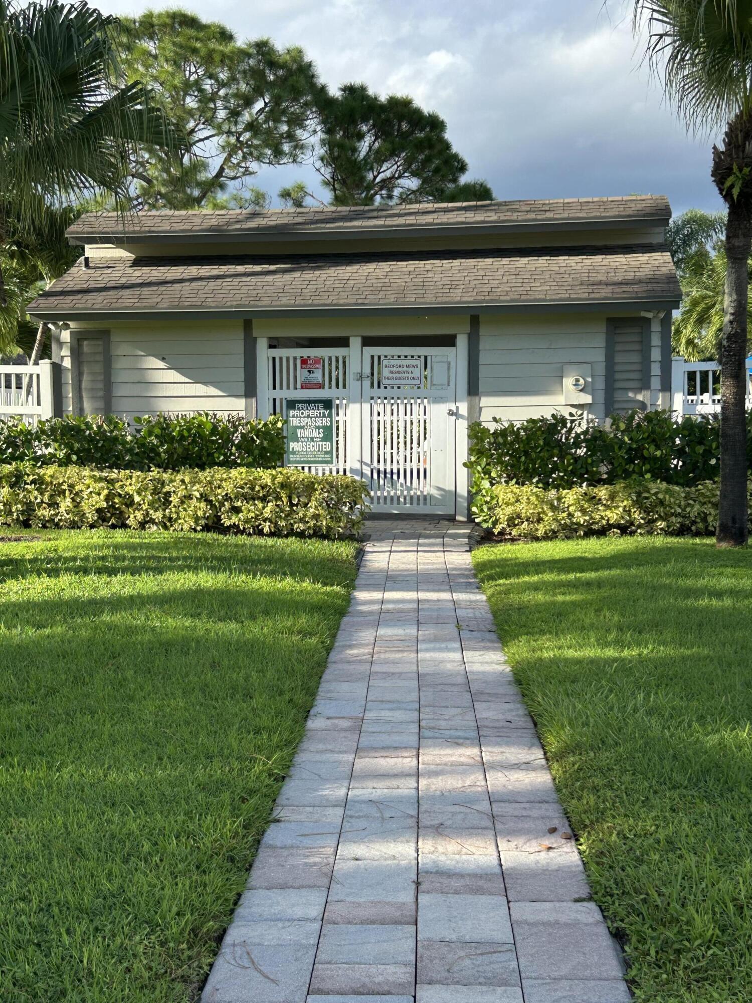 Properties 13383 Bedford Mews Court