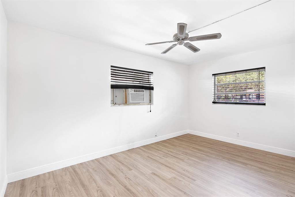 LAUDERDALE2-9 D - Residential Lease