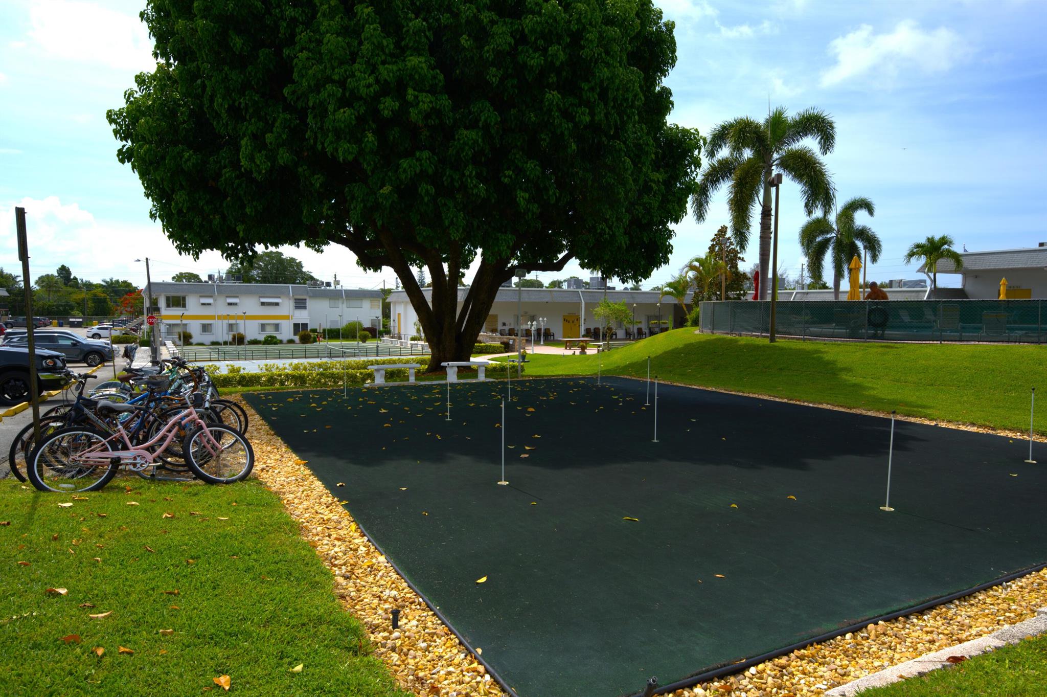 MURRY HILLS APT BLDG COND - Residential Lease