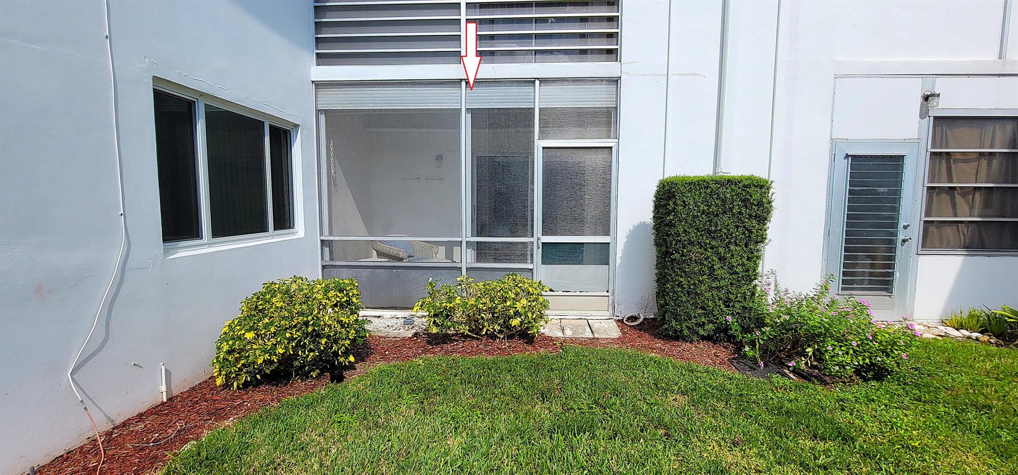 MURRY HILLS APT BLDG COND - Residential Lease