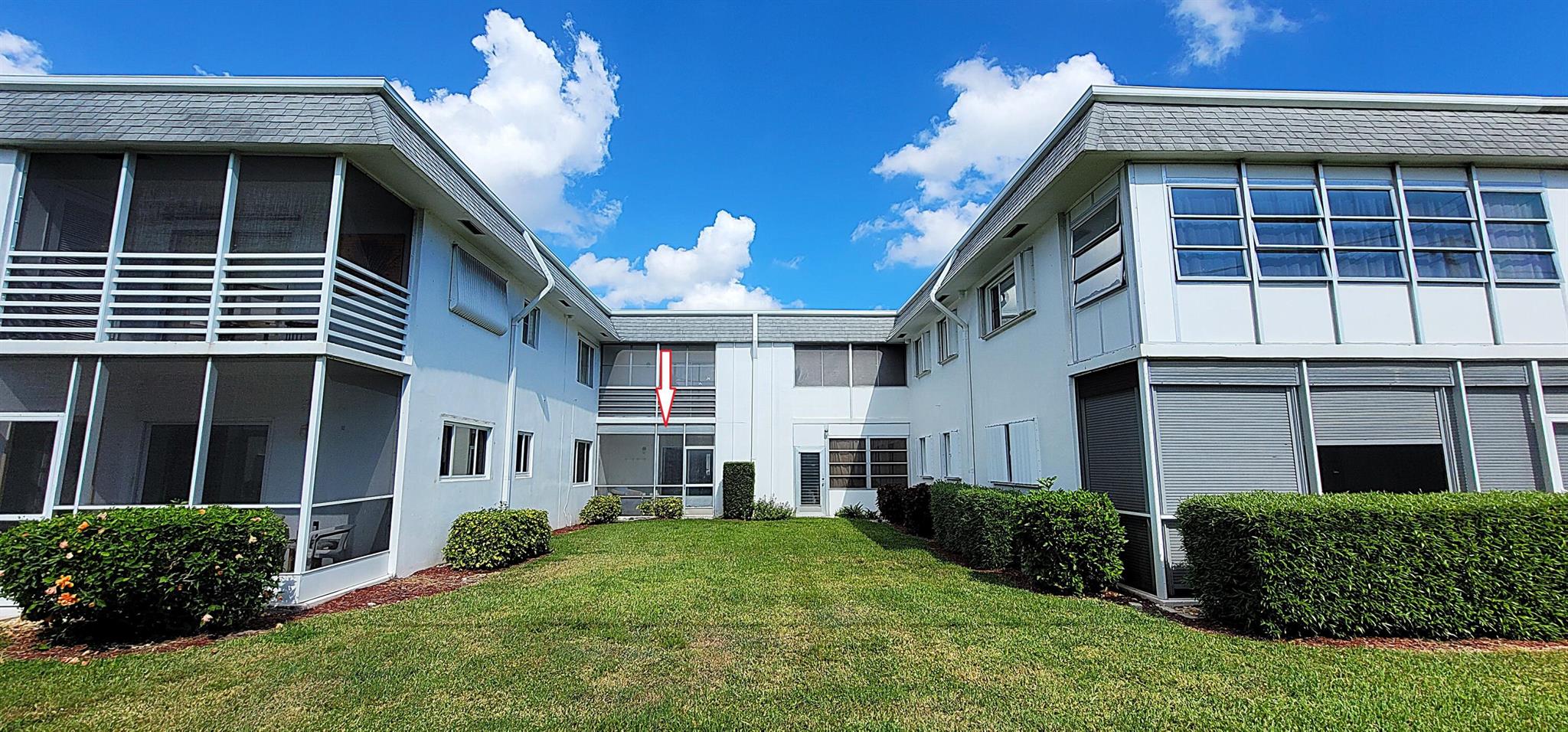 MURRY HILLS APT BLDG COND - Residential Lease