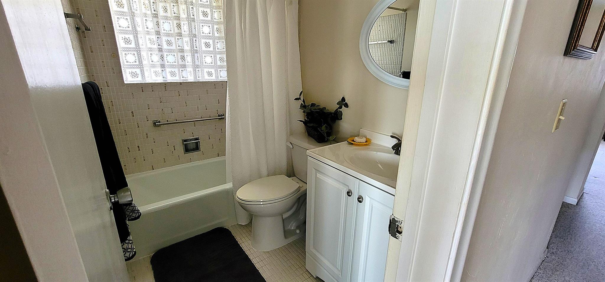 MURRY HILLS APT BLDG COND - Residential Lease