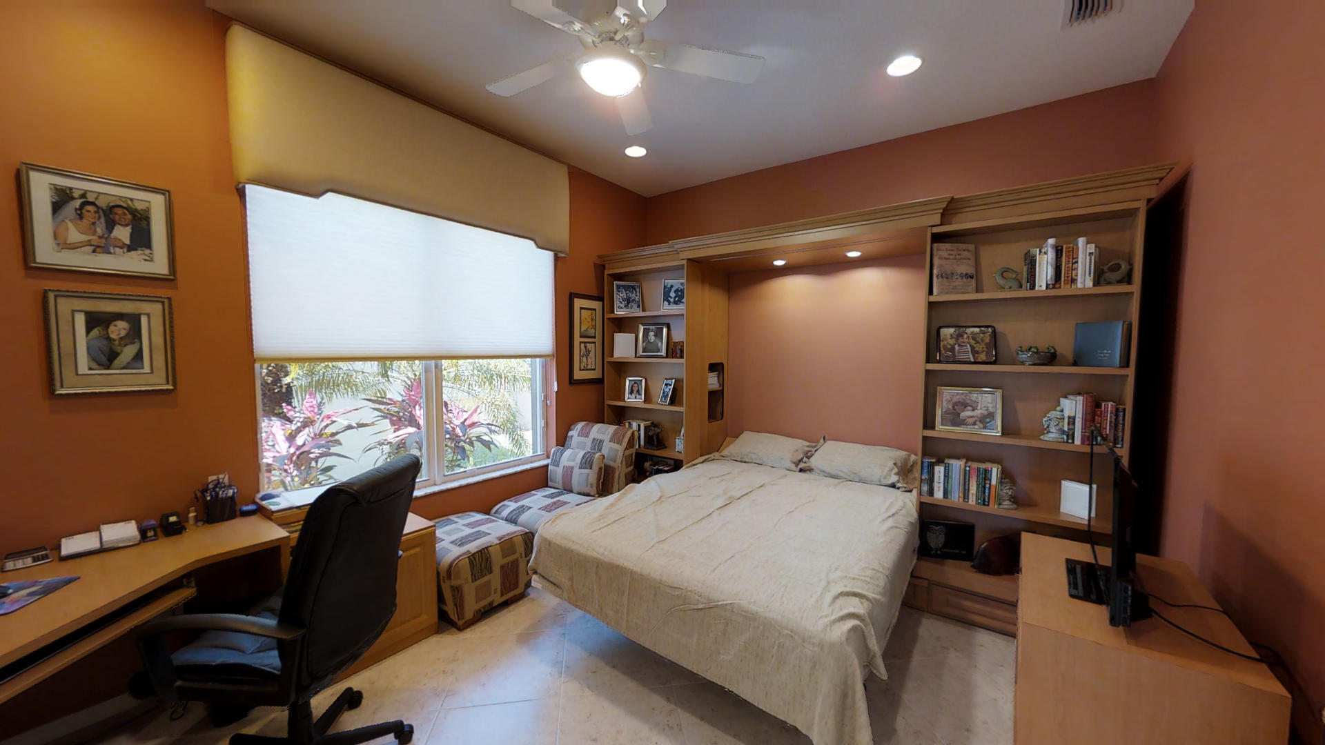 Valencia Shores - Residential