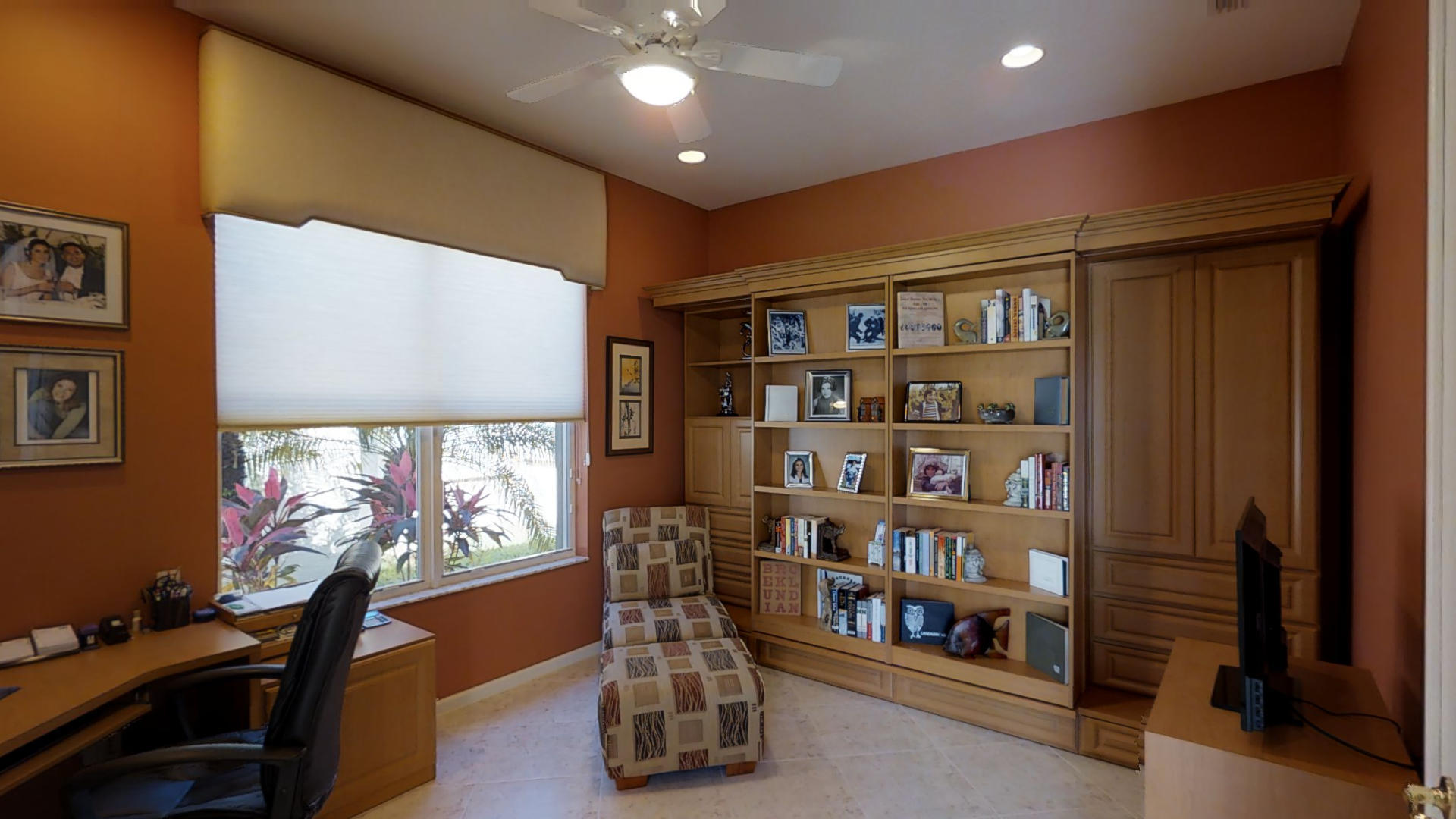 Valencia Shores - Residential