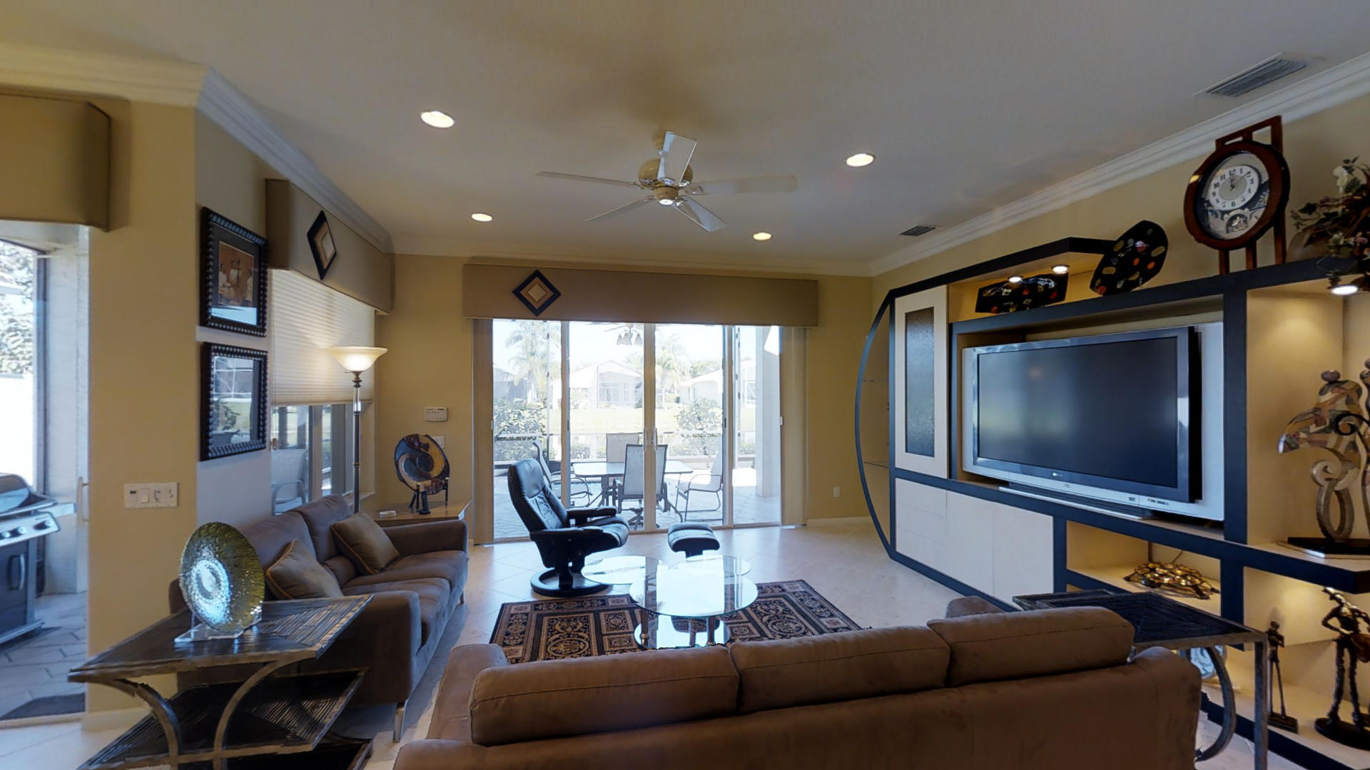 Valencia Shores - Residential