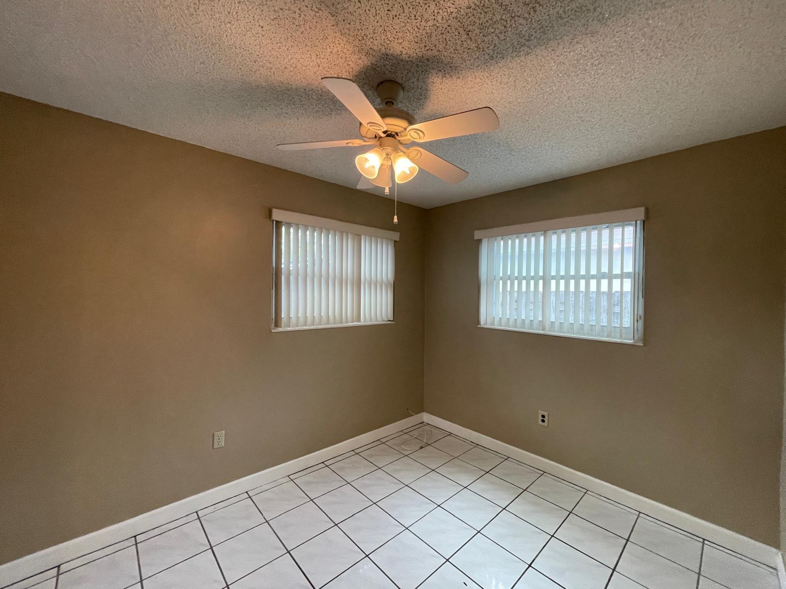 8136 NW 21st Court, Sunrise, FL, 33322/$490,000 4 8136 NW 21st Court