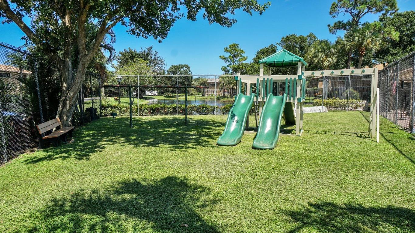 MAPLECREST - Residential