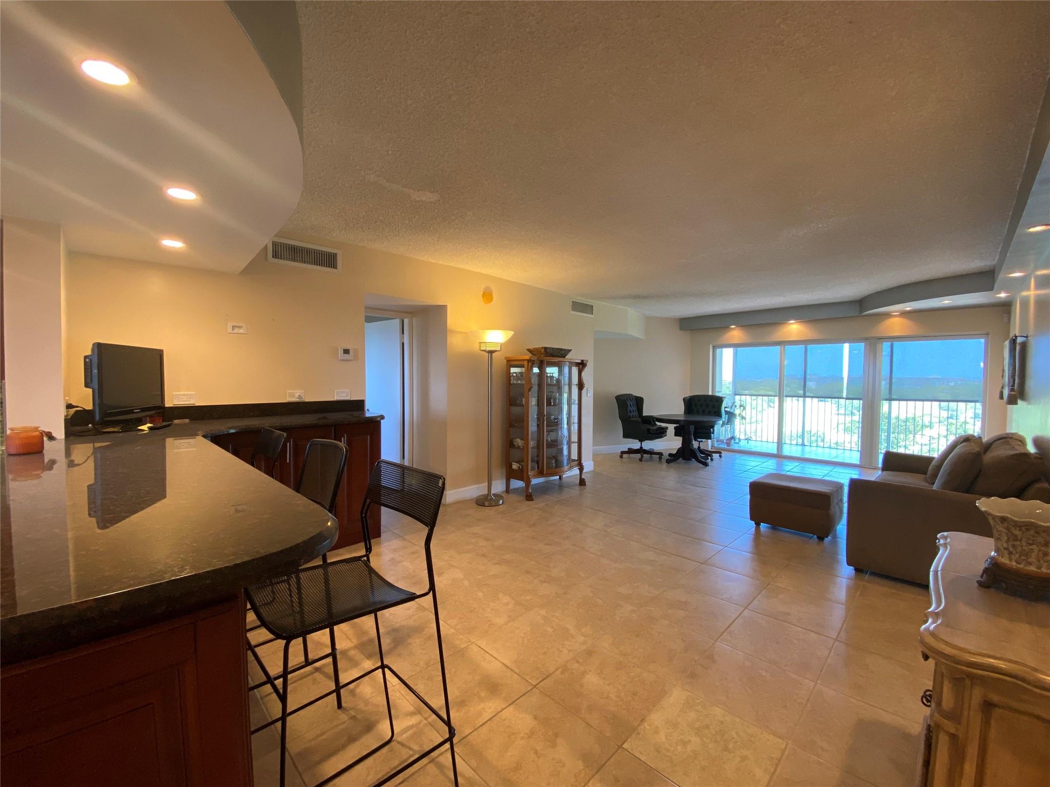 3300 N Palm Aire Dr 904
