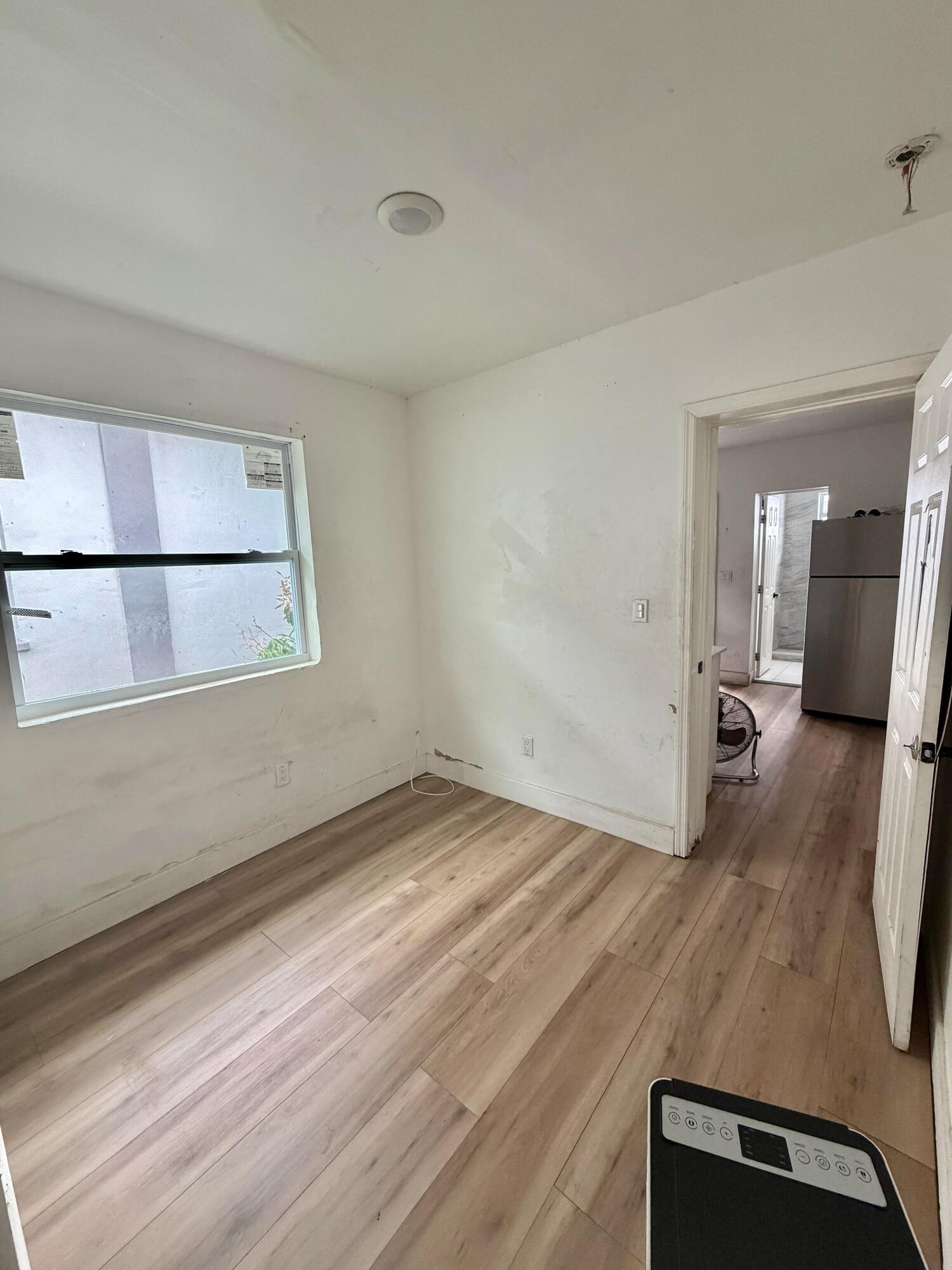 TOWN OF MODELO (DANIA) B-49 - Residential Lease