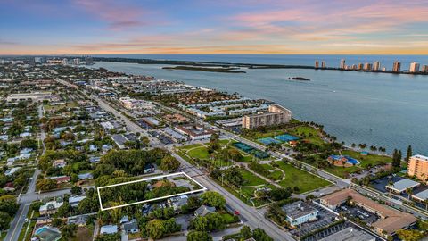 624 Federal Highway Lake Park FL 33403