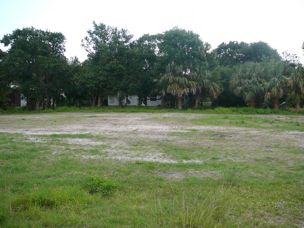 METES AND BOUNDS - Land