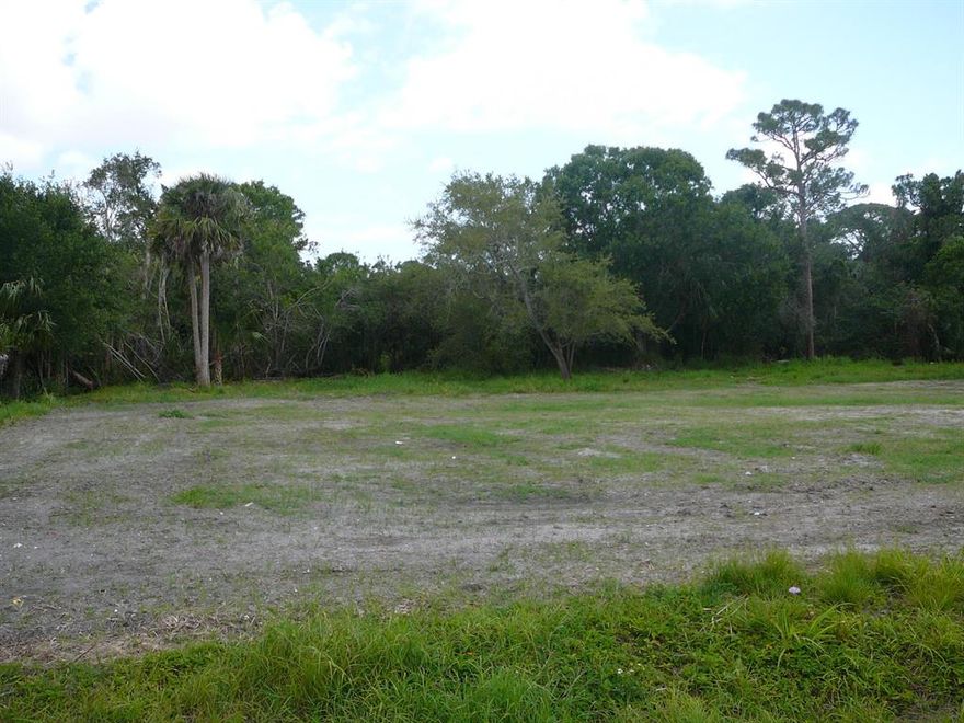 PRICED BELOW VERY RECENT APPRAISAL!GORGEOUS PIECE OF PROPERTY IN BEAUTIFUL WHITE CITY.MOSTLY CLEARED AND CULVERT IN PLACE. 1.3 ACRES PRIME AND READY FOR YOUR CUSTOM HOME. LOTS OF ROOM FOR YOUR ANIMALS, BOATS, RVS AND MORE. VERY QUIET YET CONVENIENT AREA OF THE COUNTY.THIS PARCEL WILL NOT LAST LONG, SO BRING YOUR HIGHEST AND BEST OFFER TODAY!